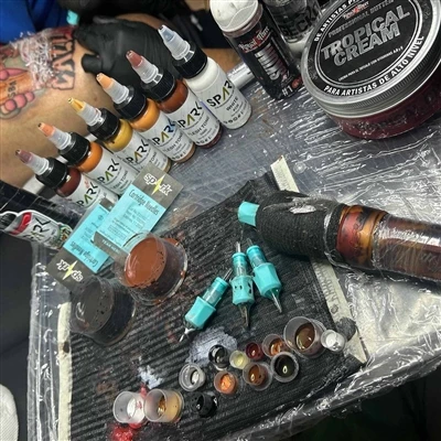 Tattoo Studios повідомляє про зростаючий попит серед старих перших - Клієнти ...