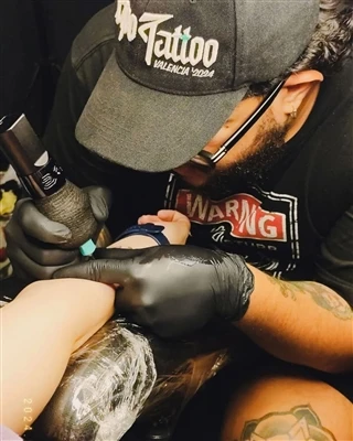 WhyTattoos з’явився?